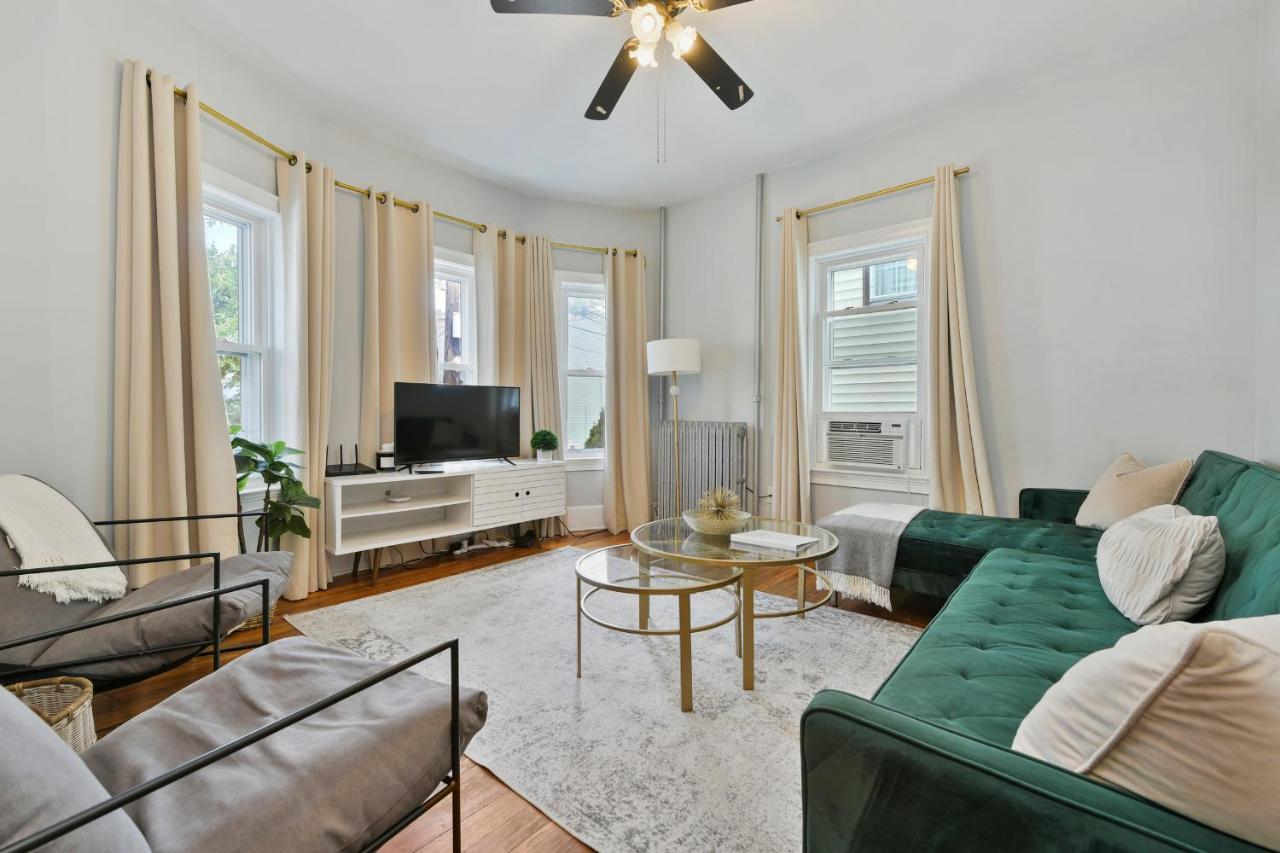 The Maverick - Luxurious Apartment - Free Parking - 2 Miles From Boston Logan Airport Chelsea Luaran gambar